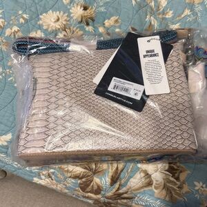 Consuela Thunderbird Midtown